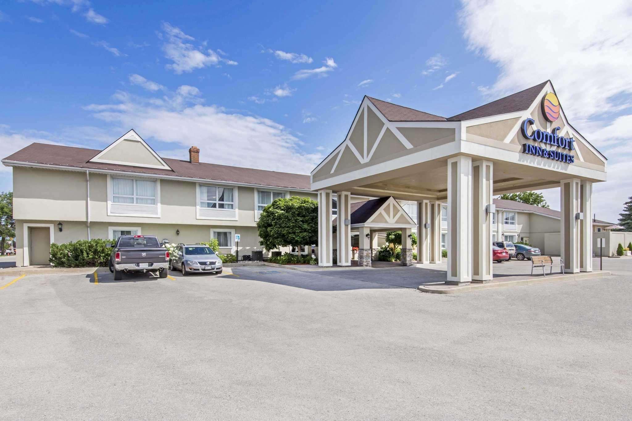Comfort Inn & Suites Collingwood Exterior photo