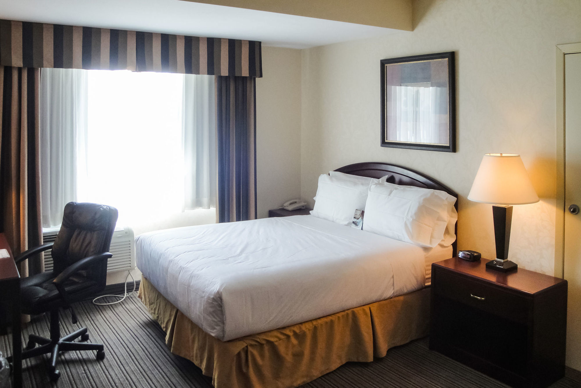 Comfort Inn & Suites Collingwood Room photo